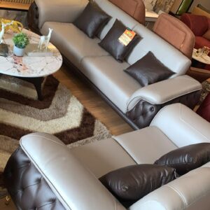 Cozy Chesterfield Sofa Set