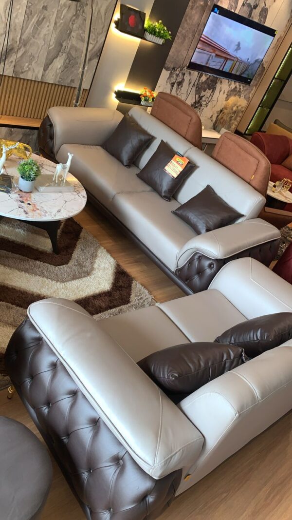 Cozy Chesterfield Sofa Set